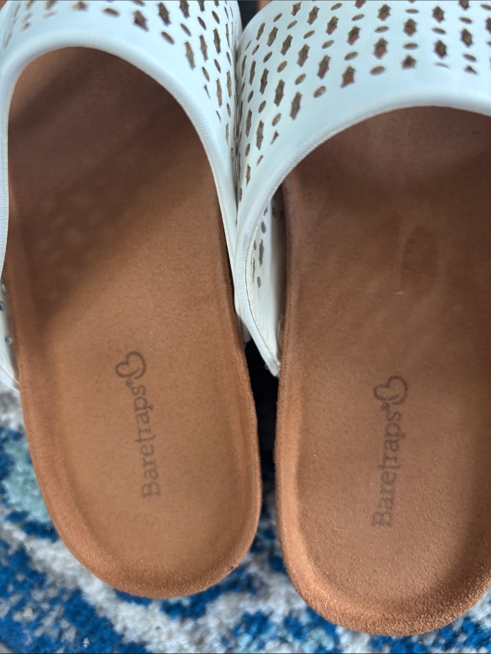 Two pair Sandals - Picture 2 of 5